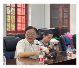 府建明理事长为厦大哲学系师生做“读书与人生”讲座